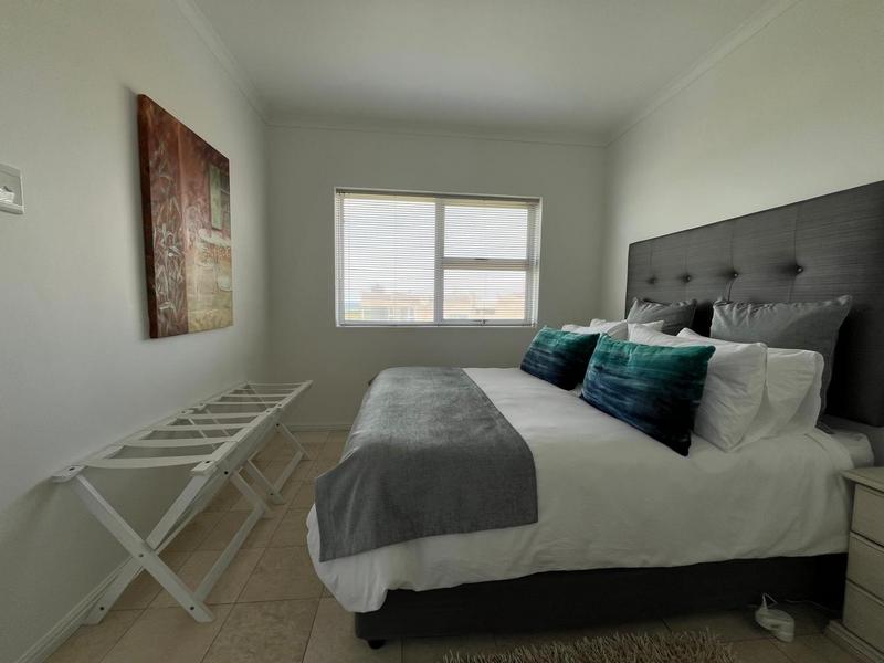 5 Bedroom Property for Sale in Kleinbaai Western Cape